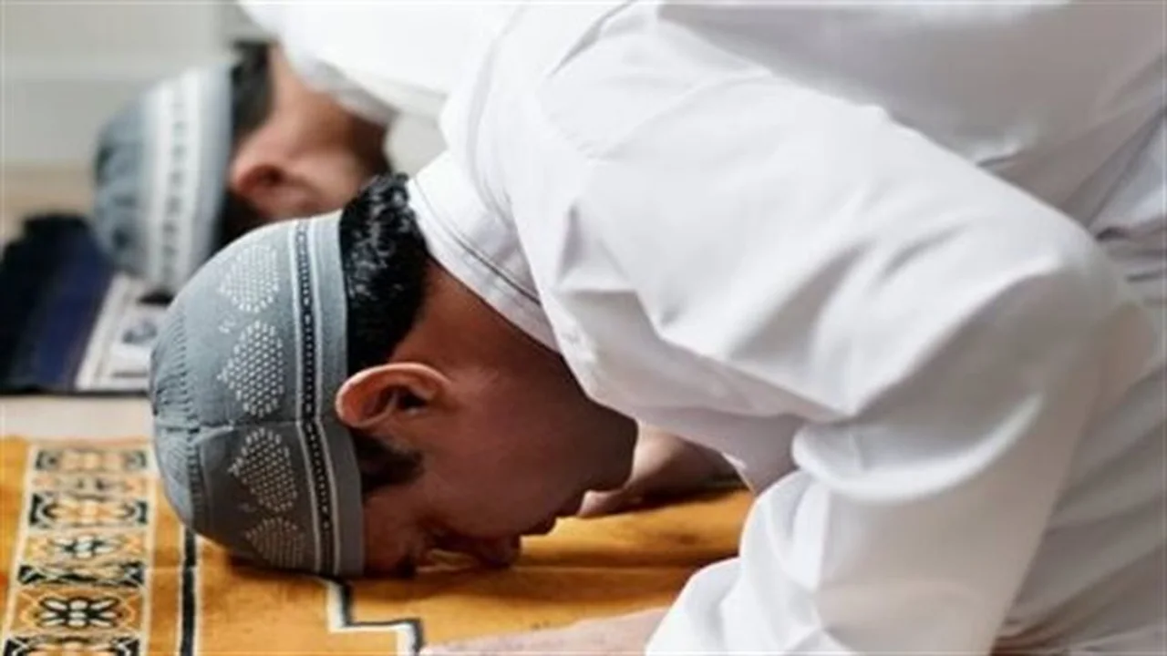 توقيتات دقيقة.. مواعيد الصلاة في مدينتي شرم الشيخ وأسوان اليوم